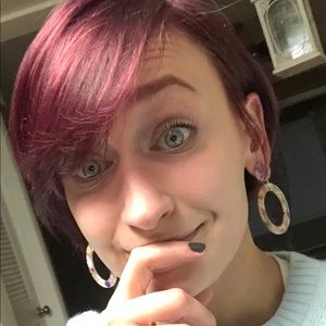 Meet your Posher, Marie